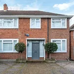 Spacious London Haven For Family And Friends