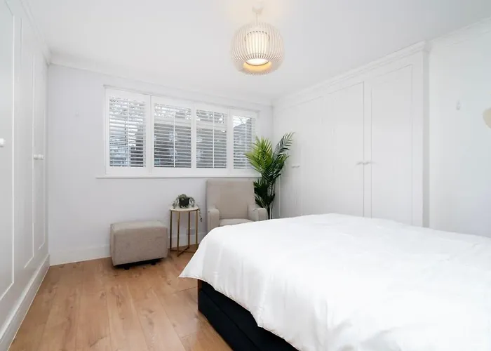 Spacious London Haven For Family And Friends