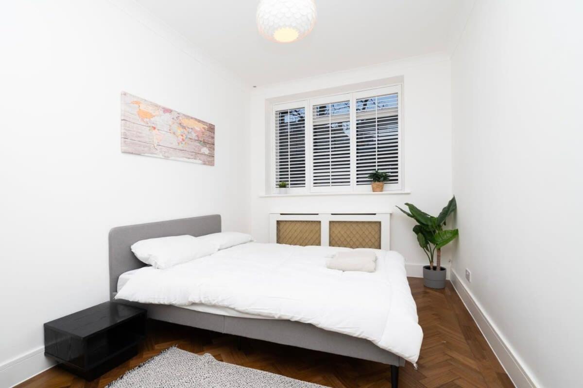 Spacious Haven For Family And Friends Holiday home *